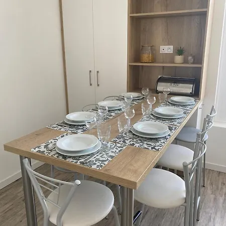 Дом отдыха Belle Maison Familiale A 150 M De La Ле-Сабль-д’Олон
